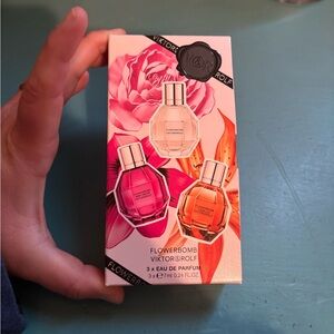 Viktor&Rolf Flowerbomb Mini Perfume Trio Set-Minus 1
